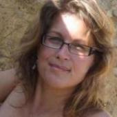 Corina, 61 jaar uit Groningen