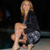 Hennie, 55 jaar uit Enschede